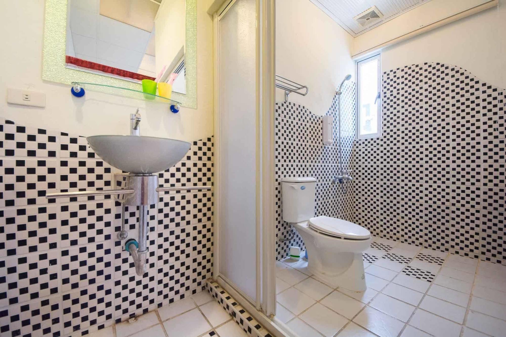 Found Hostel Хенгчун Экстерьер фото